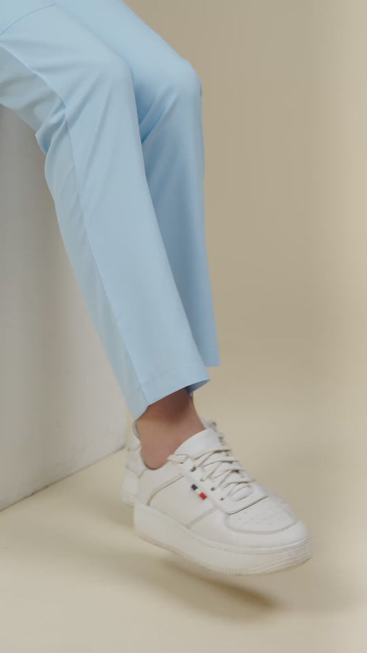 Classic Women’s V-Neck Scrub Suit (Sky Blue)