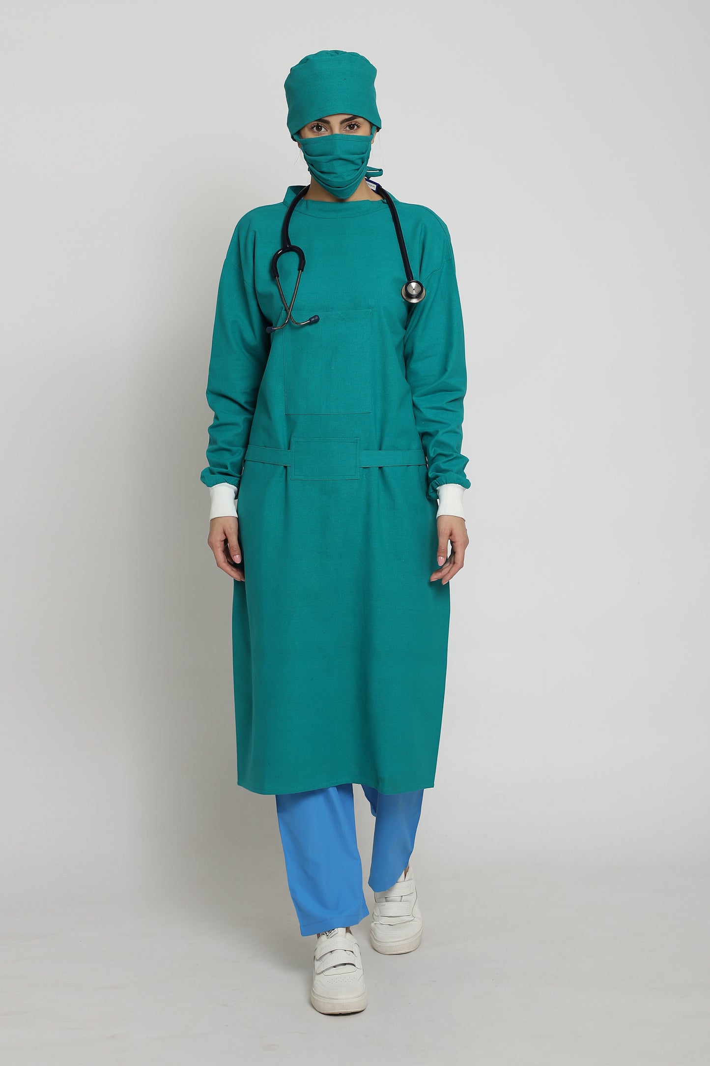 Premium Quality Women's Reusable Surgeon Gown Set (Green)